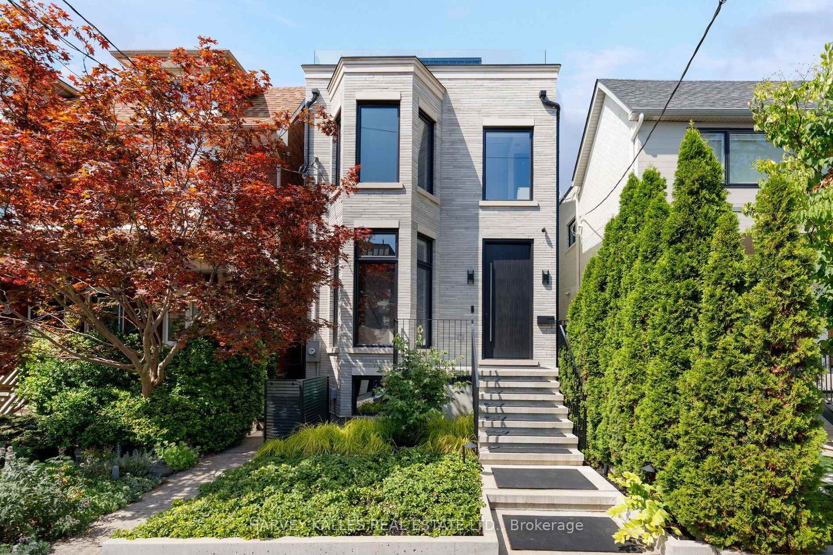 22 Foxley Street, Bellwoods, Toronto 