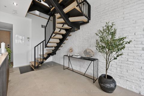 Photo 6 at 7 - 50 Bartlett Avenue, Junction, Toronto