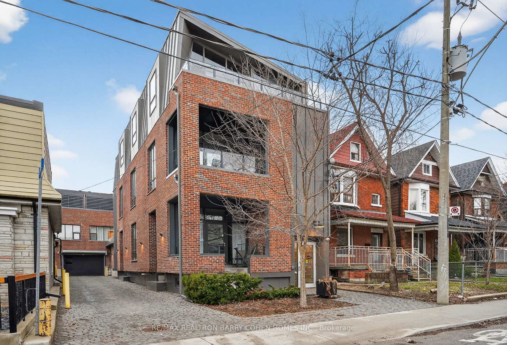 7 - 50 Bartlett Avenue, Junction, Toronto photo number 2