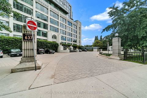Photo 1 at 409 - 637 Lake Shore Boulevard W, Niagara, Toronto