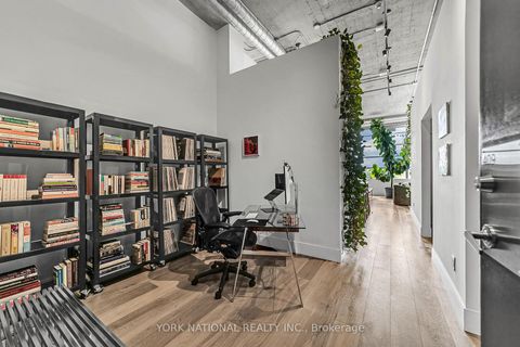 Photo 8 at 409 - 637 Lake Shore Boulevard W, Niagara, Toronto