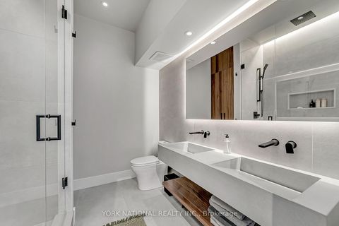 Photo 11 at 409 - 637 Lake Shore Boulevard W, Niagara, Toronto