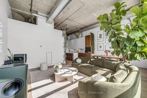Photo 33 at 409 - 637 Lake Shore Boulevard W, Niagara, Toronto