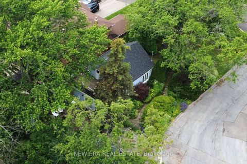 Photo 37 at 2 Foch Avenue, Alderwood, Toronto