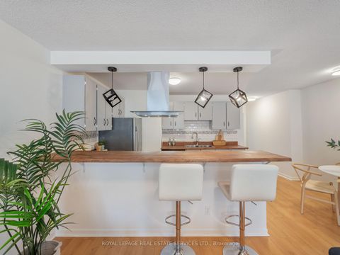 Photo 8 at 346 Indian Road Crescent, Junction Area, Toronto