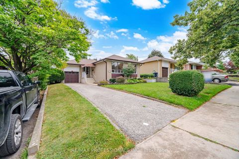 Photo 2 at 147 Chapman Road, Humber Heights, Toronto