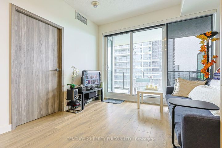 Photo 7 at 2207 - 95 McMahon Drive, Bayview Village, Toronto