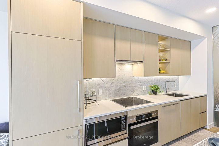 Photo 11 at 2207 - 95 McMahon Drive, Bayview Village, Toronto