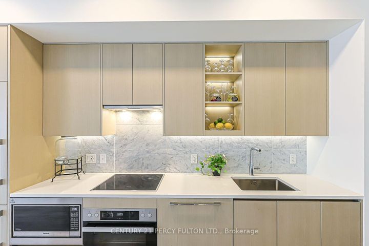 Photo 12 at 2207 - 95 McMahon Drive, Bayview Village, Toronto