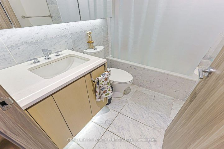 Photo 18 at 2207 - 95 McMahon Drive, Bayview Village, Toronto