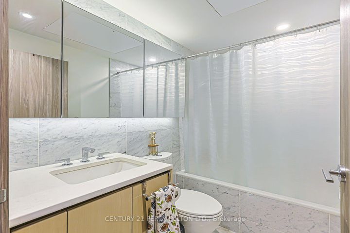 Photo 19 at 2207 - 95 McMahon Drive, Bayview Village, Toronto
