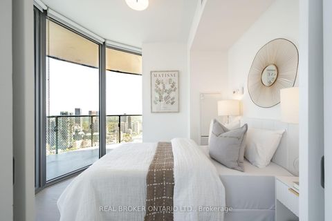 Photo 14 at 5311 - 11 Wellesley Street W, Bay Street Corridor, Toronto