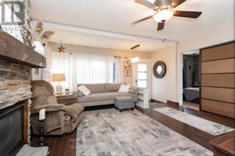 Photo 4 at 40 Jeavons Avenue, Birchmount, Toronto