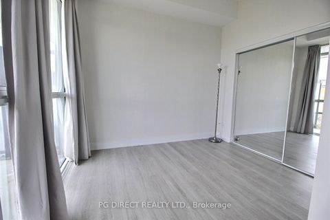 Photo 4 at 403 - 99 The Donway W, Don Mills, Toronto