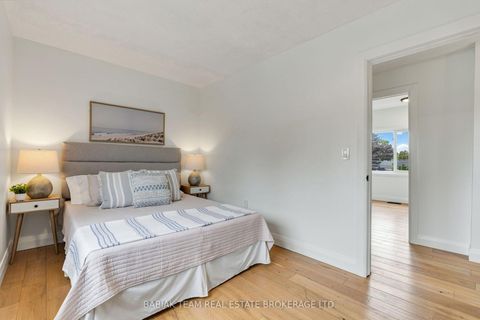 Photo 17 at 57 Avon Avenue, Smythe, Toronto