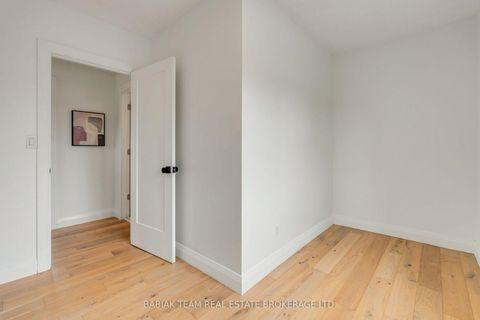 Photo 22 at 57 Avon Avenue, Smythe, Toronto