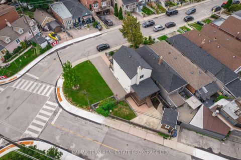 Photo 34 at 57 Avon Avenue, Smythe, Toronto