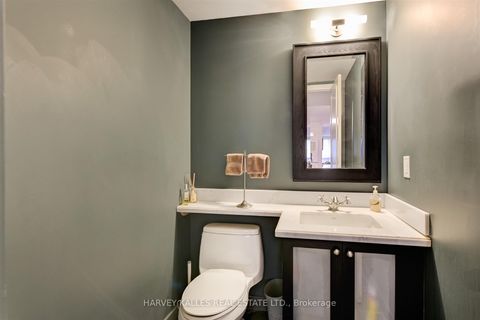 Photo 15 at 708 - 99 Avenue Road, Annex, Toronto