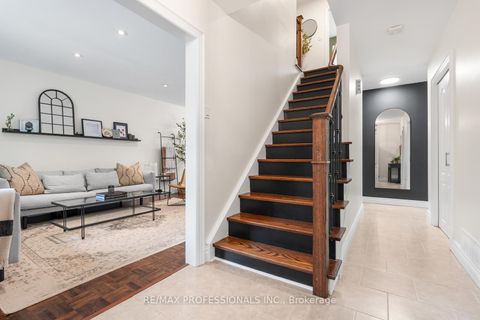Photo 1 at 37 Birchleaf Crescent, Richview, Toronto