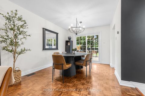 Photo 5 at 37 Birchleaf Crescent, Richview, Toronto