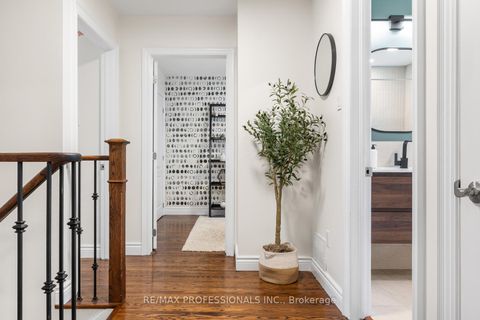 Photo 17 at 37 Birchleaf Crescent, Richview, Toronto