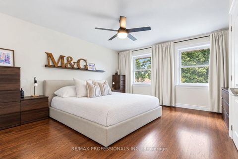 Photo 18 at 37 Birchleaf Crescent, Richview, Toronto