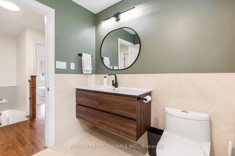 Photo 21 at 37 Birchleaf Crescent, Richview, Toronto