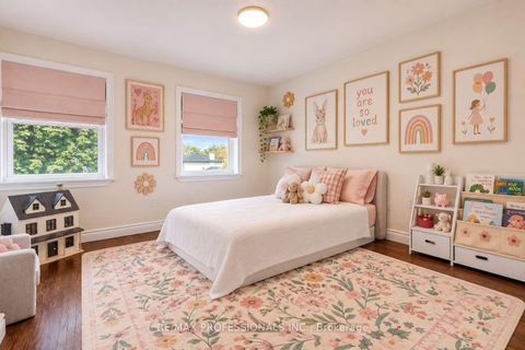 Photo 24 at 37 Birchleaf Crescent, Richview, Toronto