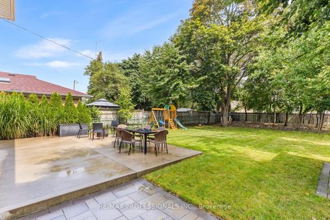 Photo 36 at 37 Birchleaf Crescent, Richview, Toronto