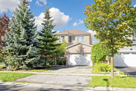 Photo 1 at 115 Sandway Crescent, Maple, Vaughan