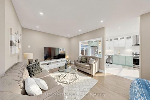 Photo 7 at 115 Sandway Crescent, Maple, Vaughan