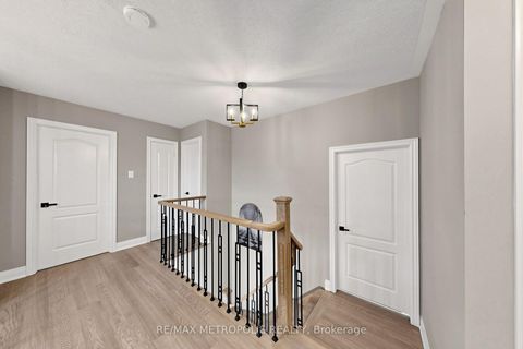 Photo 18 at 115 Sandway Crescent, Maple, Vaughan