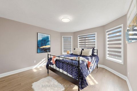 Photo 23 at 115 Sandway Crescent, Maple, Vaughan