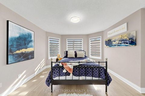 Photo 24 at 115 Sandway Crescent, Maple, Vaughan