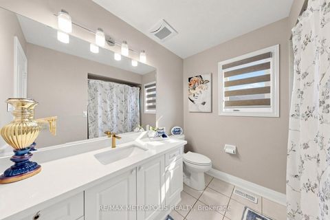 Photo 25 at 115 Sandway Crescent, Maple, Vaughan