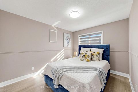 Photo 26 at 115 Sandway Crescent, Maple, Vaughan