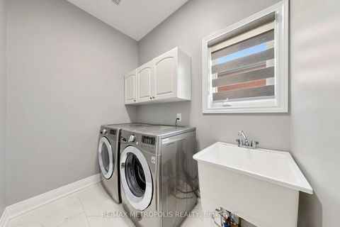 Photo 33 at 115 Sandway Crescent, Maple, Vaughan
