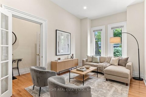 Photo 3 at 276 Robert Street, University, Toronto