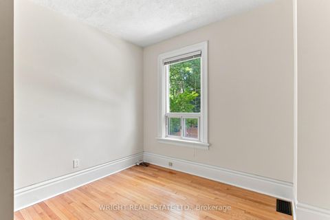 Photo 21 at 276 Robert Street, University, Toronto