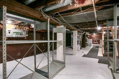 Photo 27 at 276 Robert Street, University, Toronto