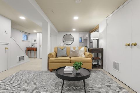 Photo 20 at 166 Old Orchard Grove, Lawrence Park North, Toronto
