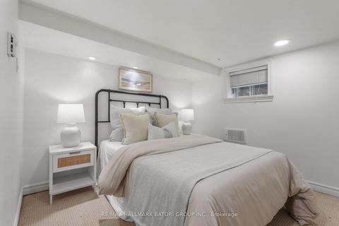 Photo 21 at 166 Old Orchard Grove, Lawrence Park North, Toronto