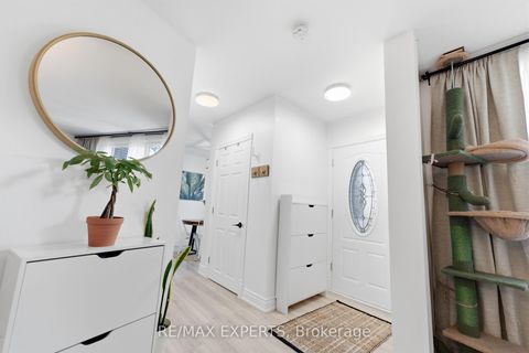 Photo 3 at 853 - 30 Tandridge Crescent, Old Rexdale, Toronto