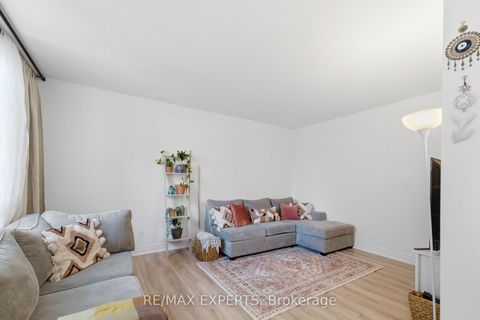Photo 9 at 853 - 30 Tandridge Crescent, Old Rexdale, Toronto