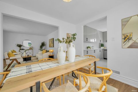 Photo 10 at 11 Harrow Drive, Amesbury, Toronto