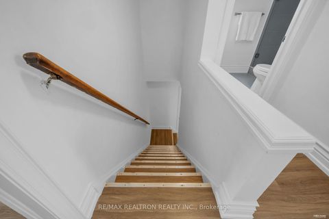 Photo 19 at 11 Harrow Drive, Amesbury, Toronto