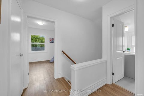 Photo 20 at 11 Harrow Drive, Amesbury, Toronto