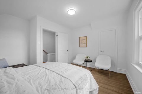 Photo 28 at 11 Harrow Drive, Amesbury, Toronto