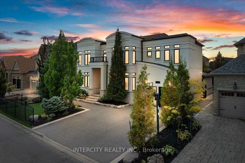 Photo 1 at 102 Cook's Mill Crescent, Patterson, Vaughan