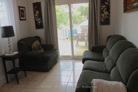 Photo 4 at 11A Woodcroft Crescent, Fairbank, Toronto